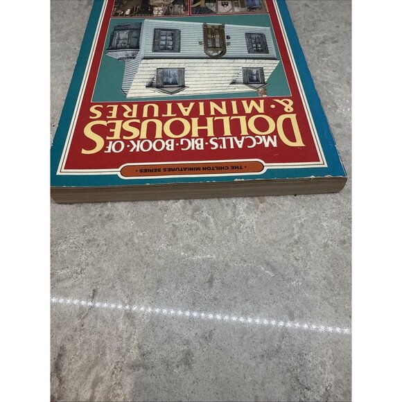 McCall's Big Book of Dollhouses & Miniatures. Chilton Miniatures Series. 1st Ed. - Picture 3 of 8